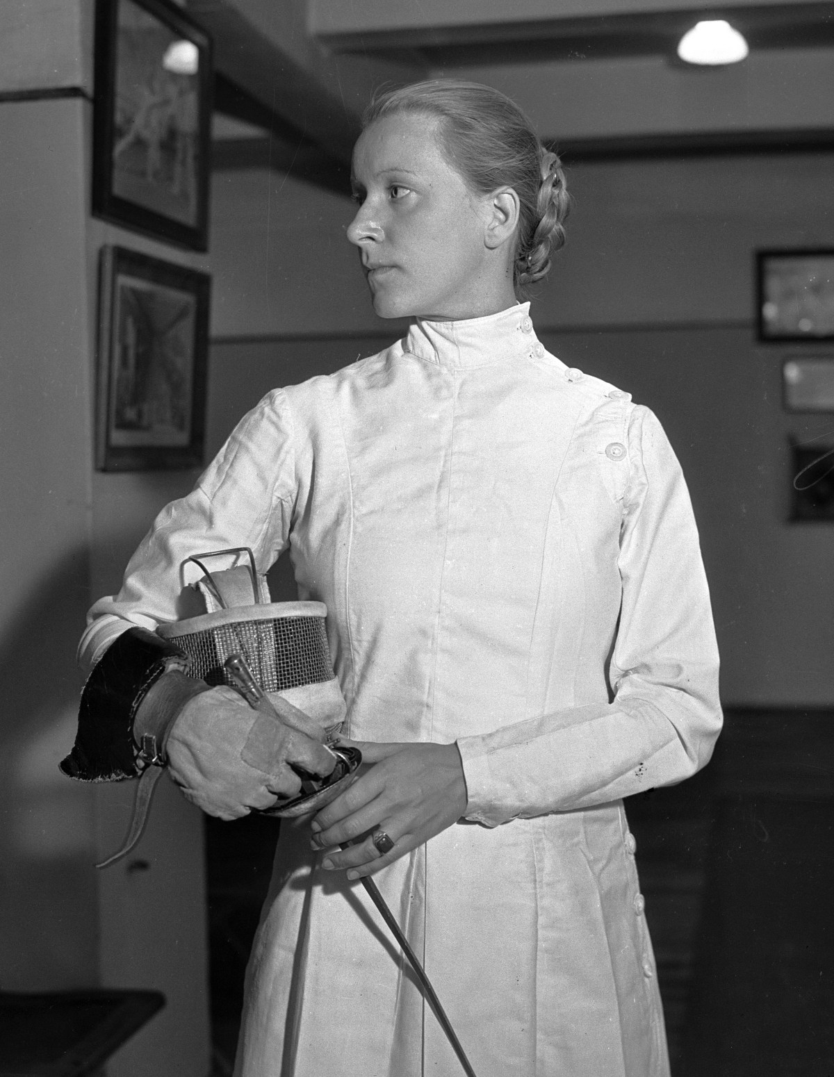 S5, E7- “The Nazi Olympics” with Keith&nbsp;Kuehn